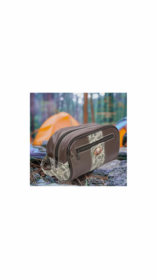 Buck Brown Pebble Old School Camo Men's Toiletry Dopp Bag