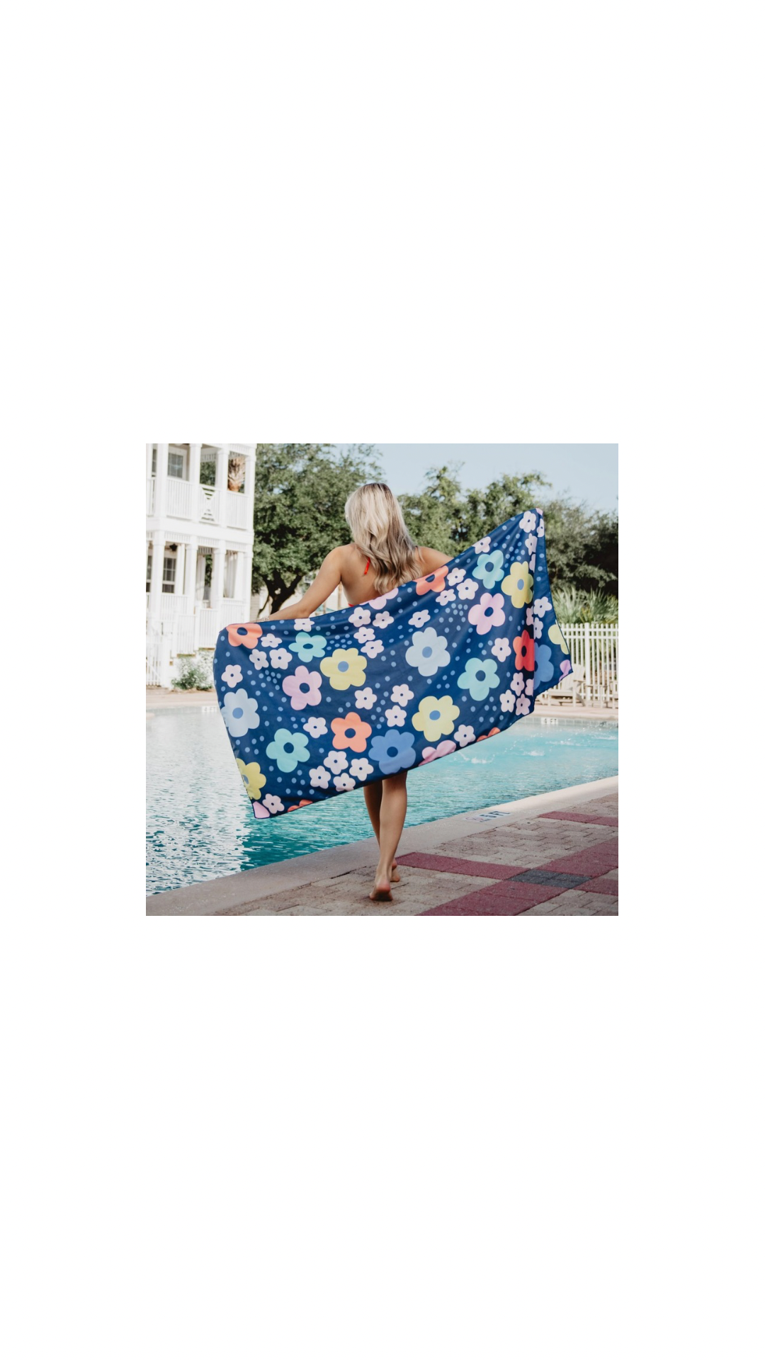 Navy Daisy Bulk Beach Towels
