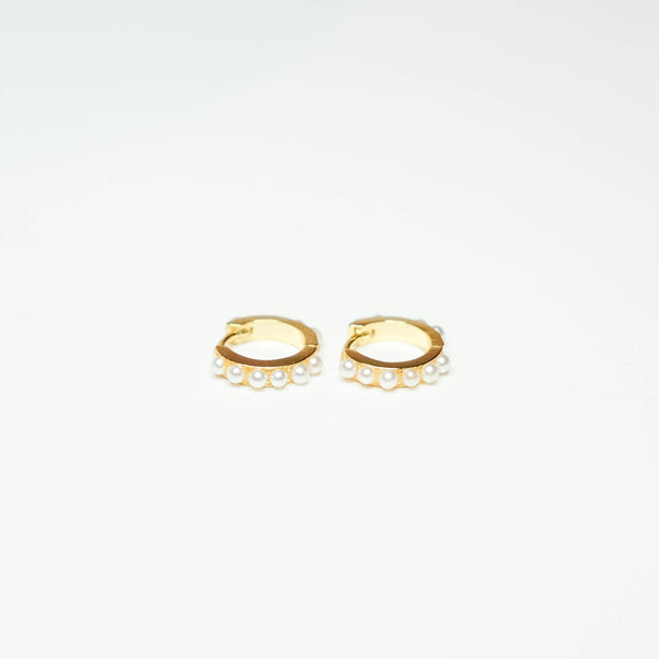 Dainty Pearl Studded Gold Huggies Earring