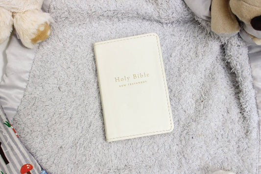 NIV Tiny Testament Bible New Testament Leathersoft White