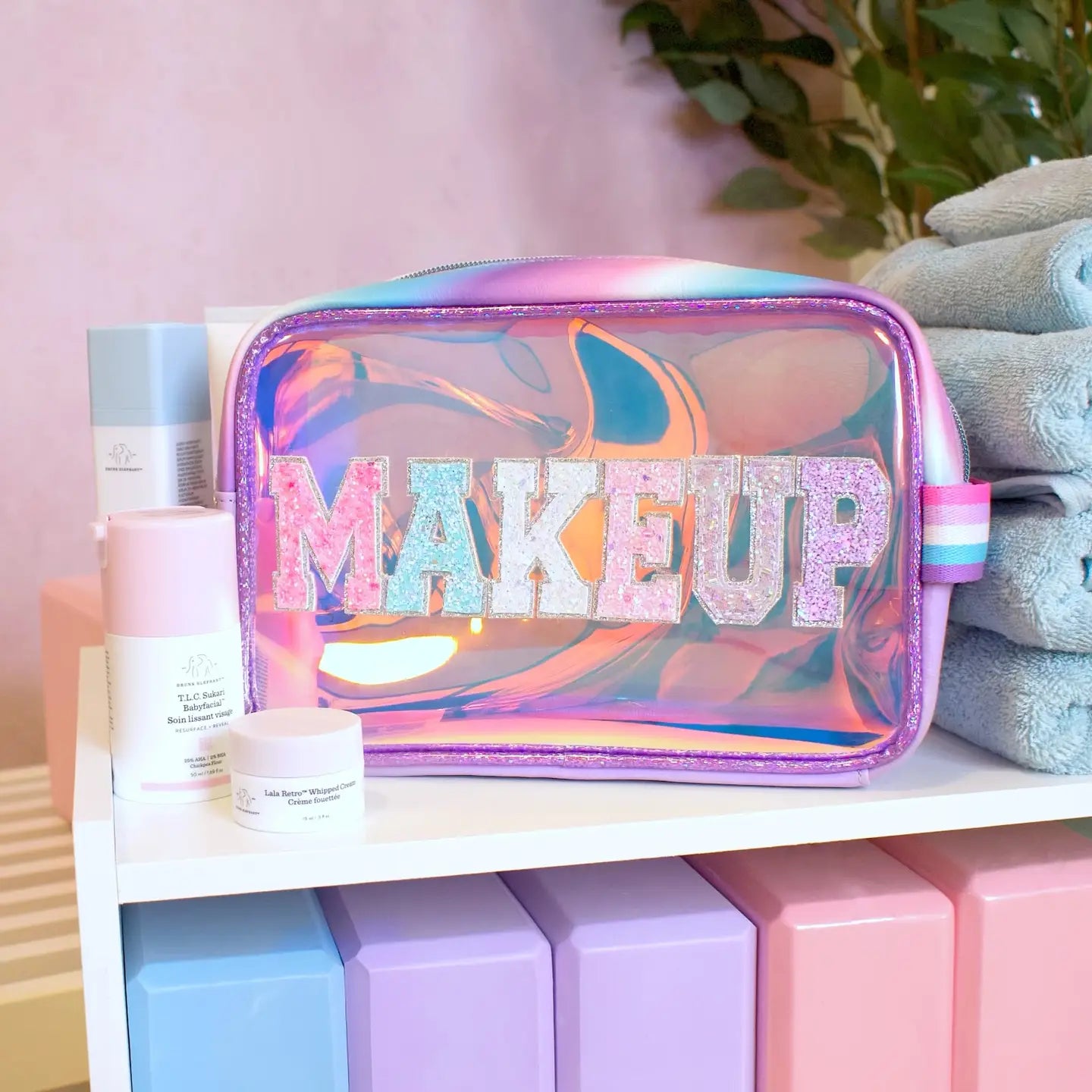 'makeup' Glazed Clear Pouch